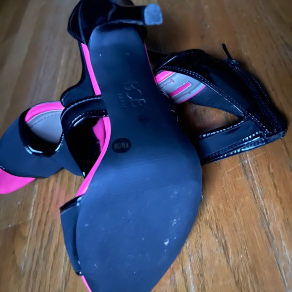 Like new BCBG Paris “Aindie” heels - Picture 6 of 6